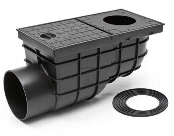 Odpływ rynnowy boczny czarny z osadnikiem do studzienki – 110 mm